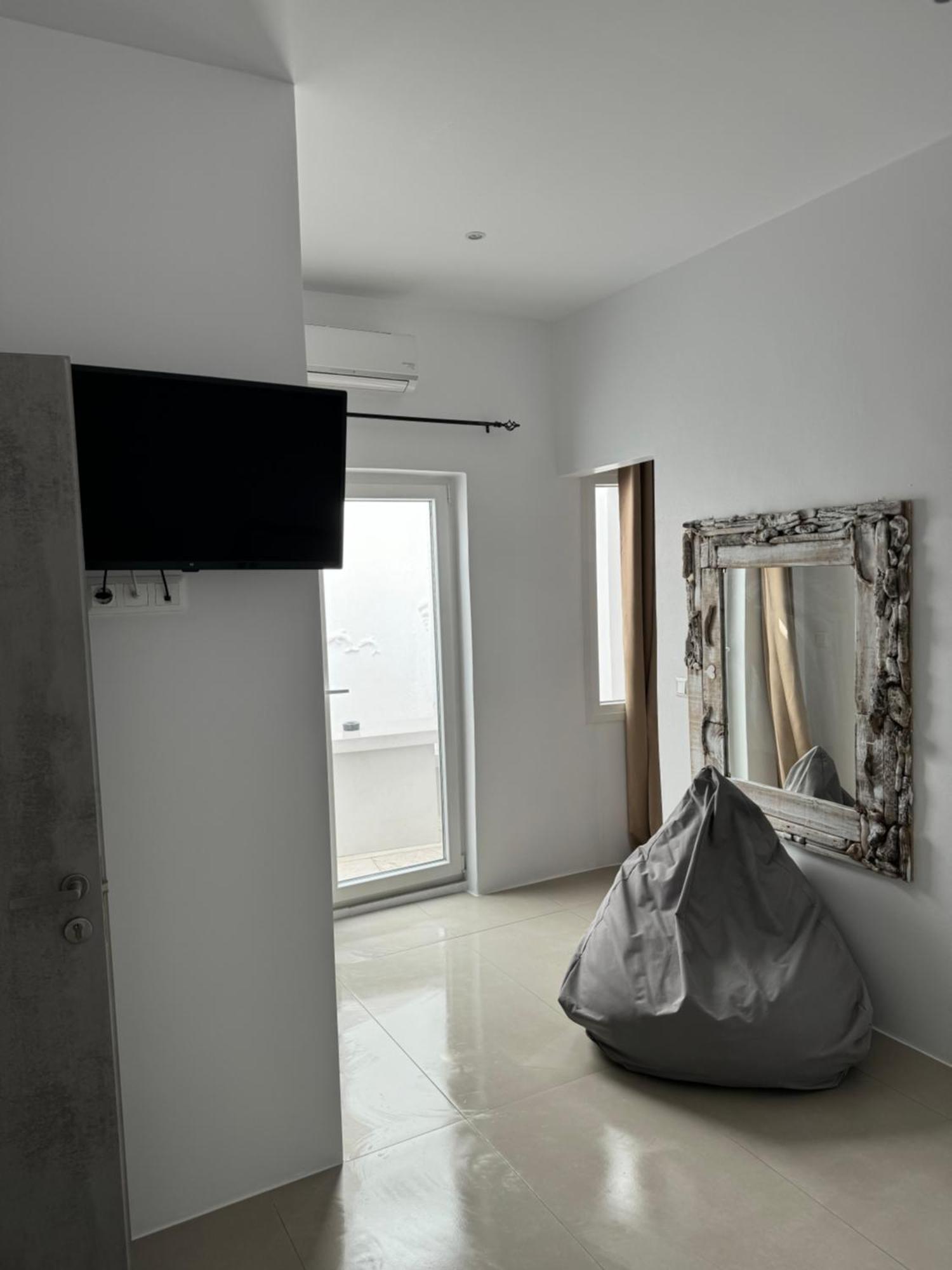 Madaky Hotel Naousa  Ngoại thất bức ảnh